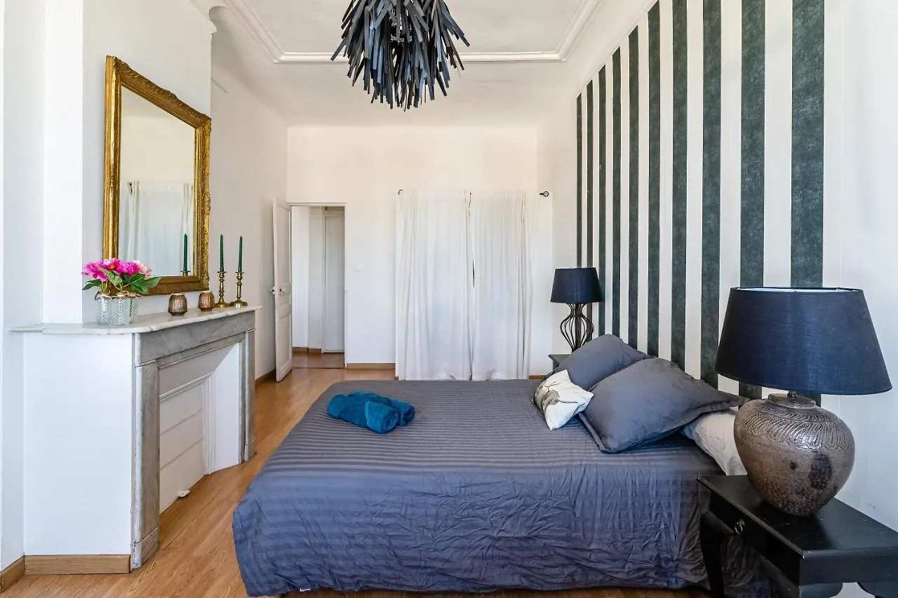 Apartment T2 Vue Mer Au Pied De La Major Marseille